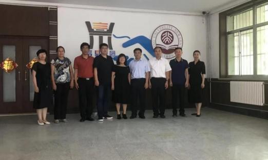 ���ൺ��ί�򵼳�����һ���߷õ��� �ൺ�����ٷ���ҳ��������ҽ�ƿƼ����޹�˾